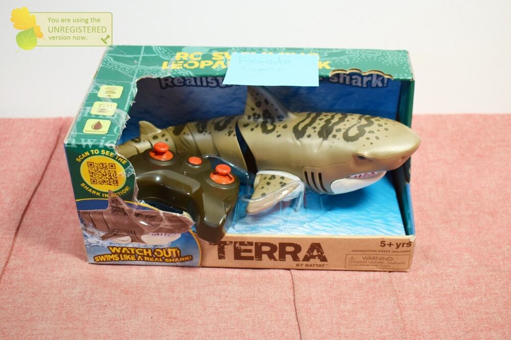 TERRA by Battat Remote Control Leopard Shark